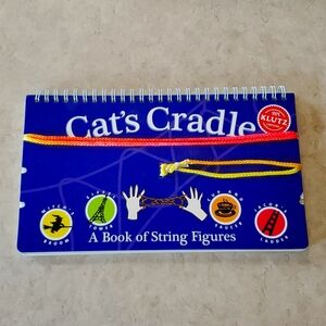 Klutz Cat's Cradle - A Book of String Figures instructional book and string